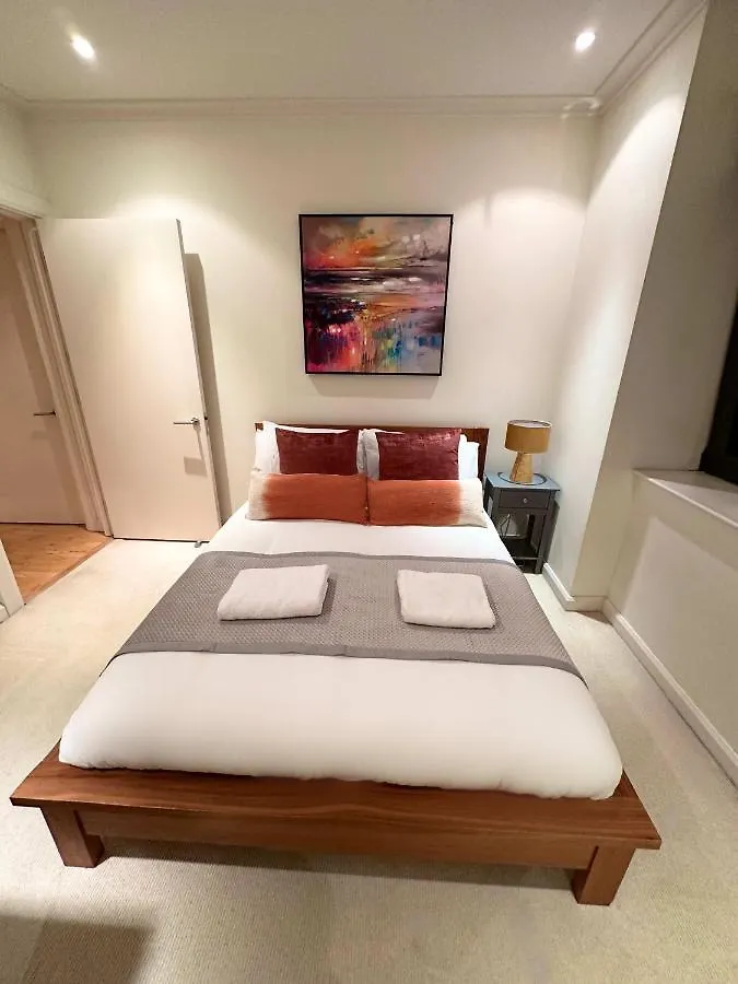 New Spacious 2 Bedroom Apartment With Balcony Λονδίνο 0*,  Ηνωμένο Βασίλειο