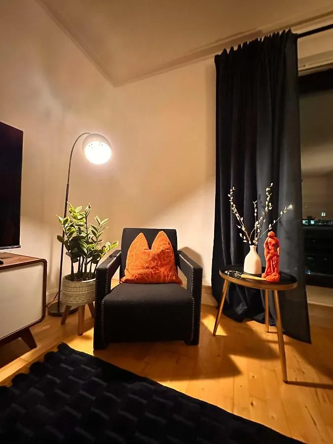 New Spacious 2 Bedroom Apartment With Balcony Λονδίνο 0*,